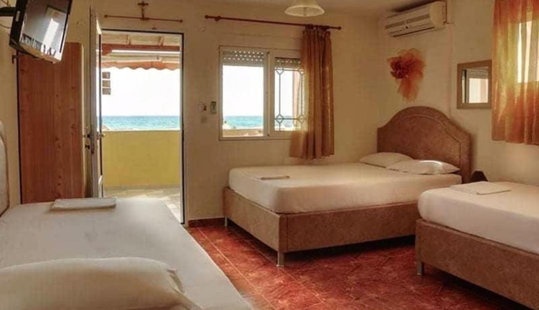 Ladario Studios Sarti Luaran gambar