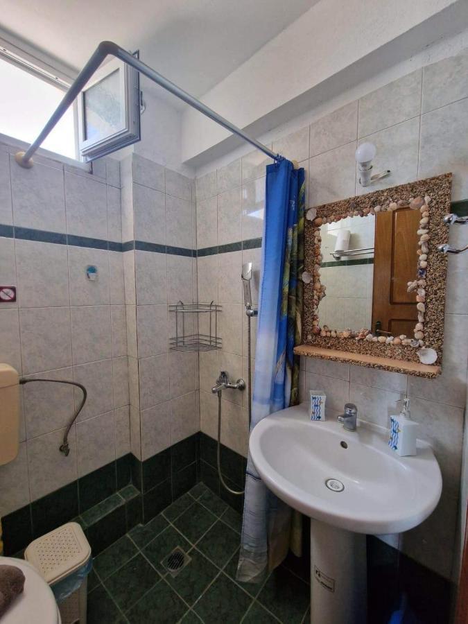 Ladario Studios Sarti Luaran gambar